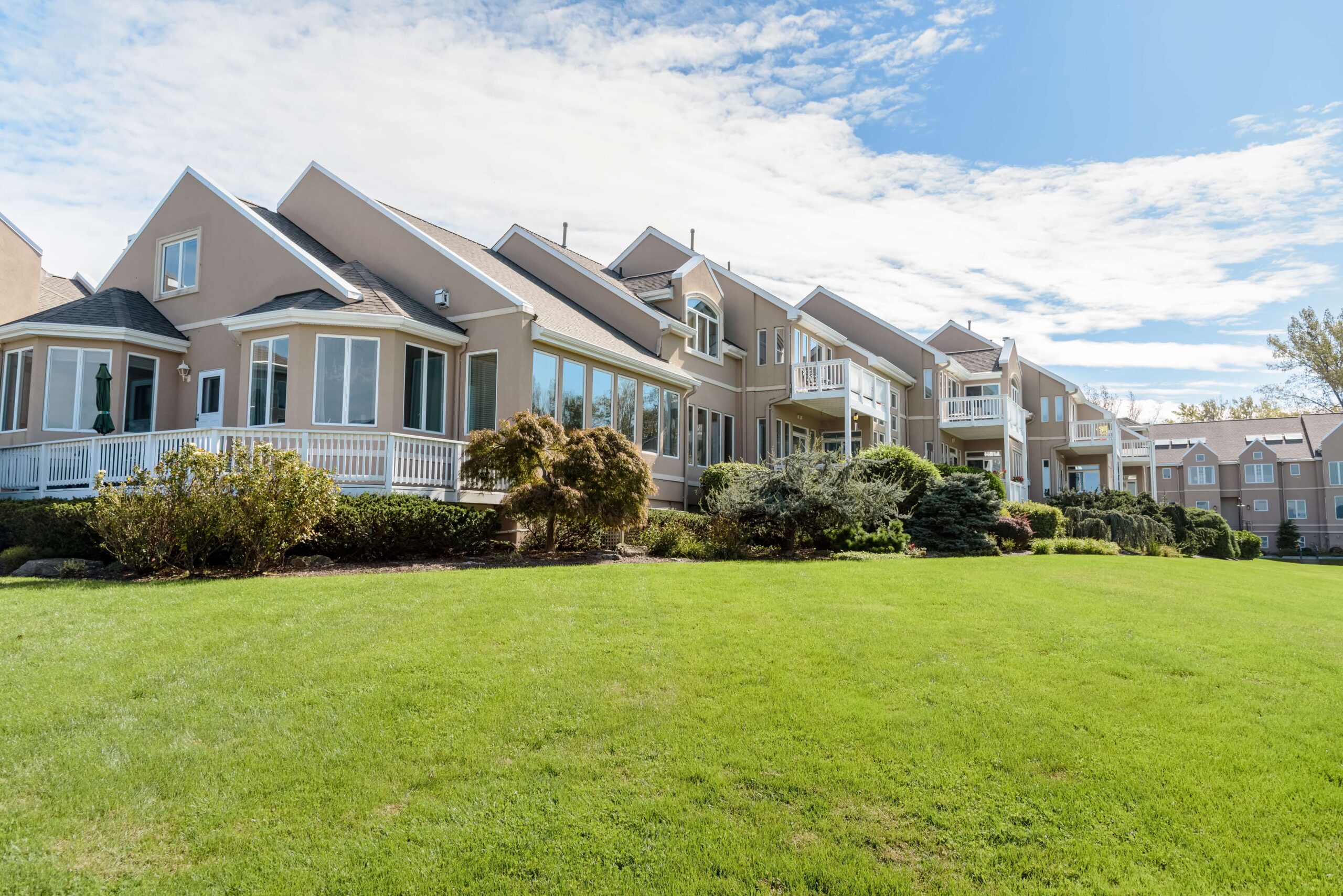Lubberts Landscaping & Maintenance Ltd., landscaper in East Richmond, Richmond BC